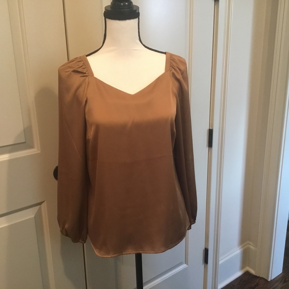 Ann Taylor Gold long sleeve blouse